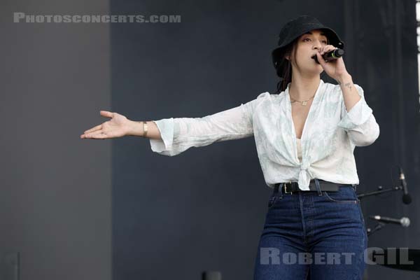 CAMELIA JORDANA - 2019-07-21 - PARIS - Hippodrome de Longchamp - Main Stage 2 - 